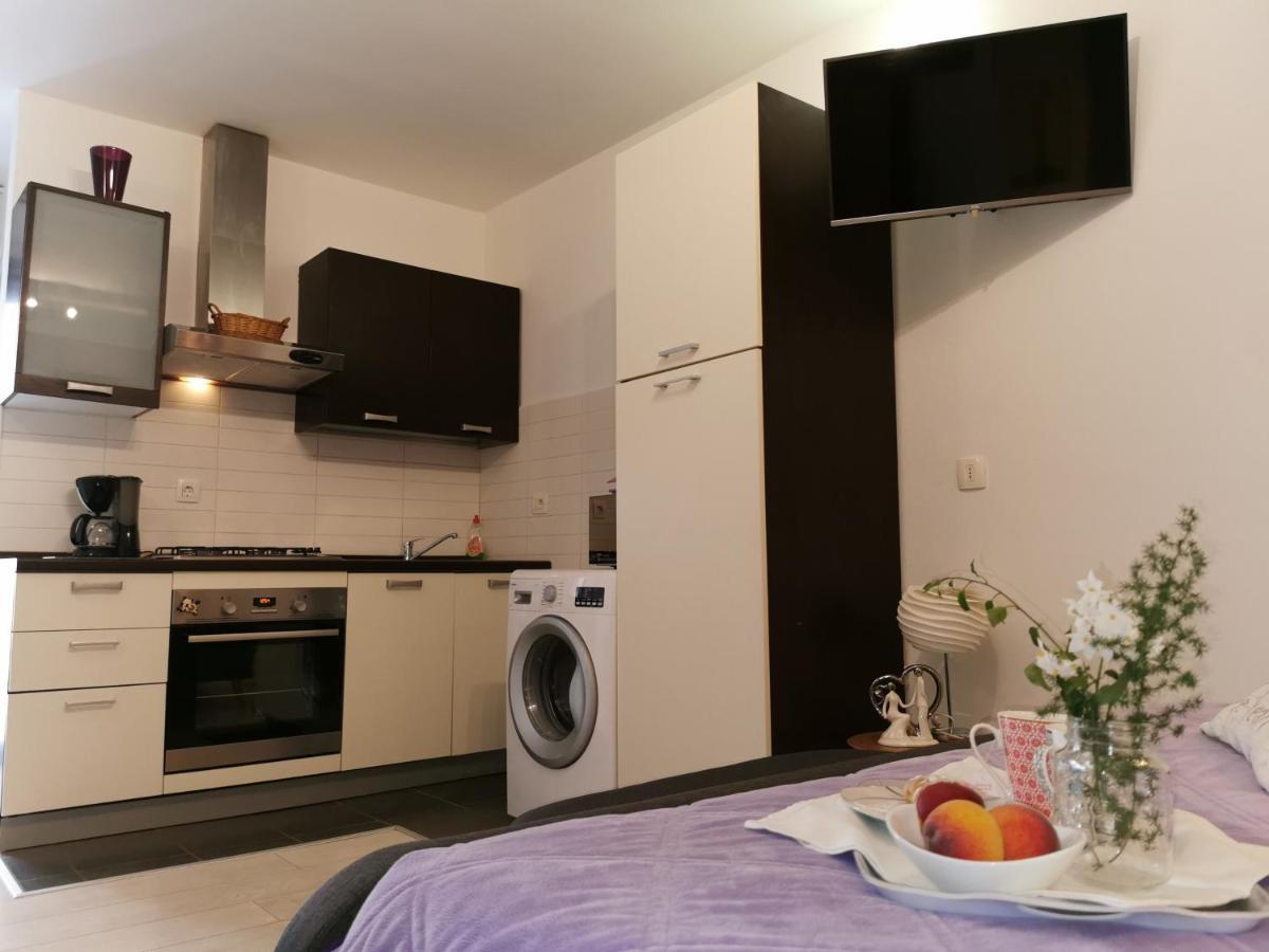 Apartments Nea โรวีน ภายนอก รูปภาพ