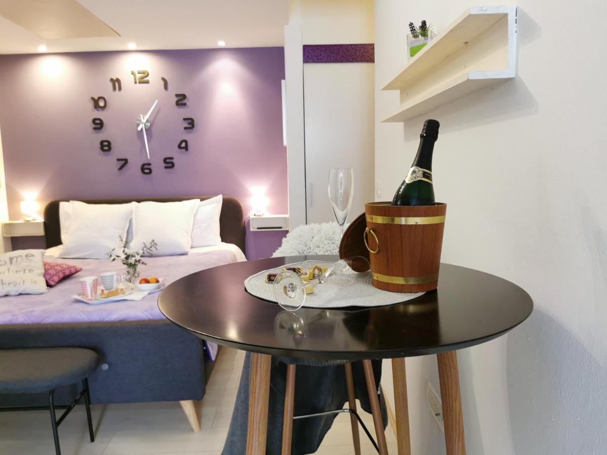 Apartments Nea โรวีน ภายนอก รูปภาพ