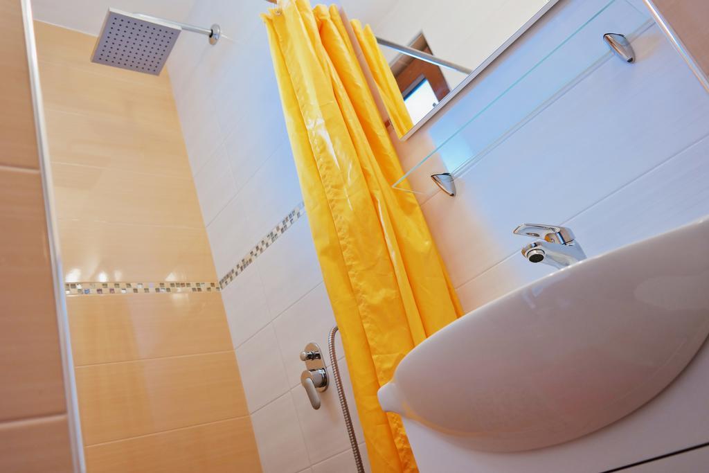 Apartments Nea โรวีน ภายนอก รูปภาพ